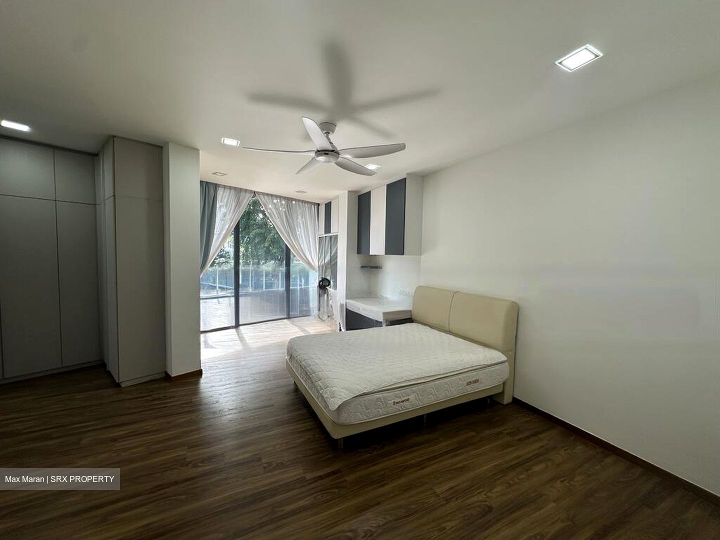 Kensington Park Drive (D19), Terrace #471113801